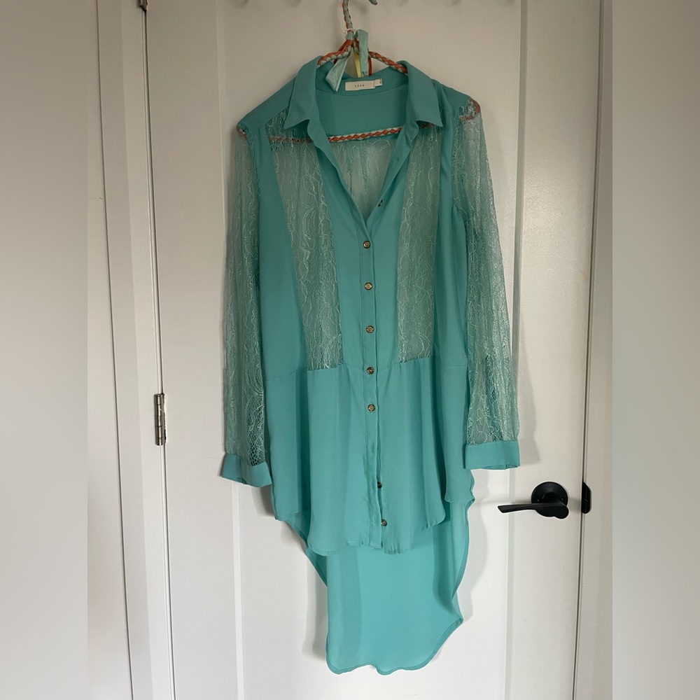 High low silk Lush top with buttons (M)